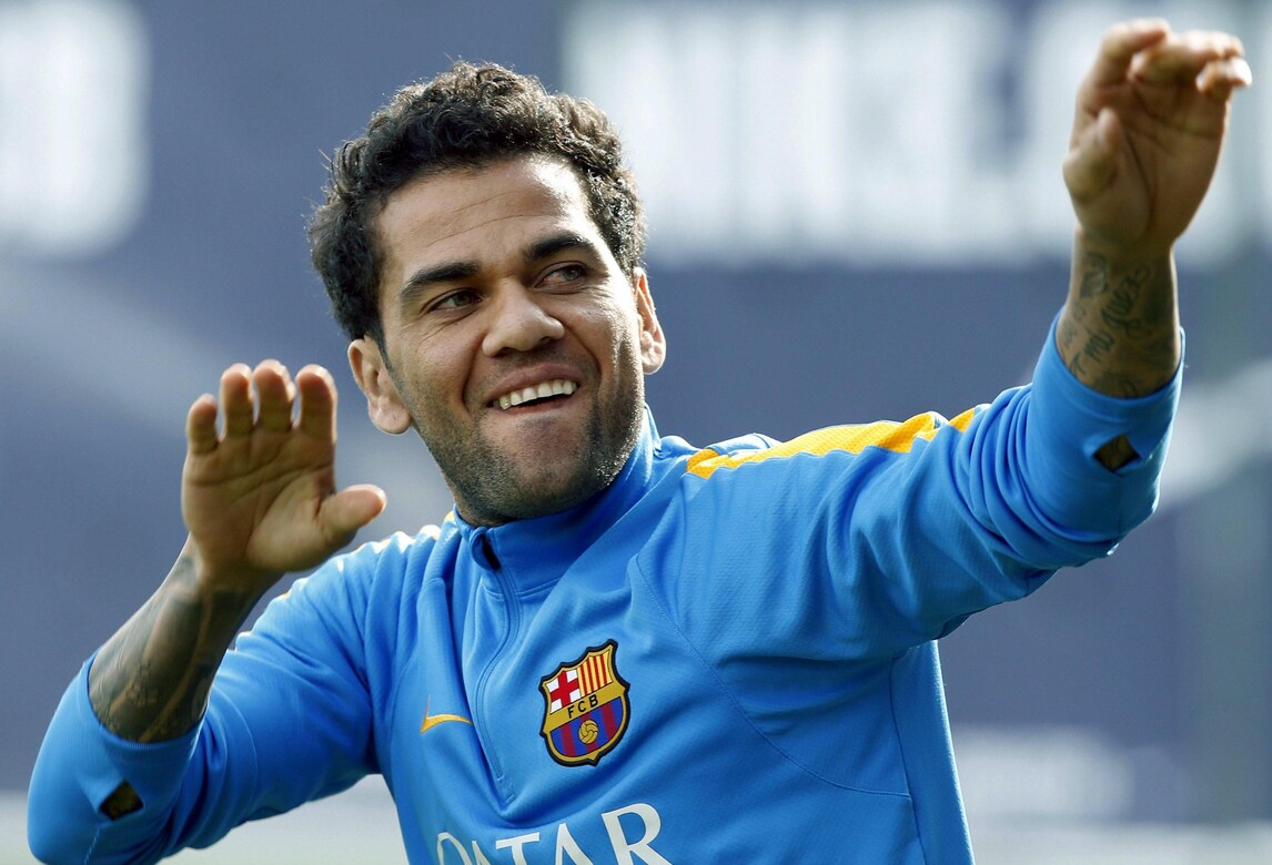 “Xavi chiama Dani Alves: può tornare al Barcellona“