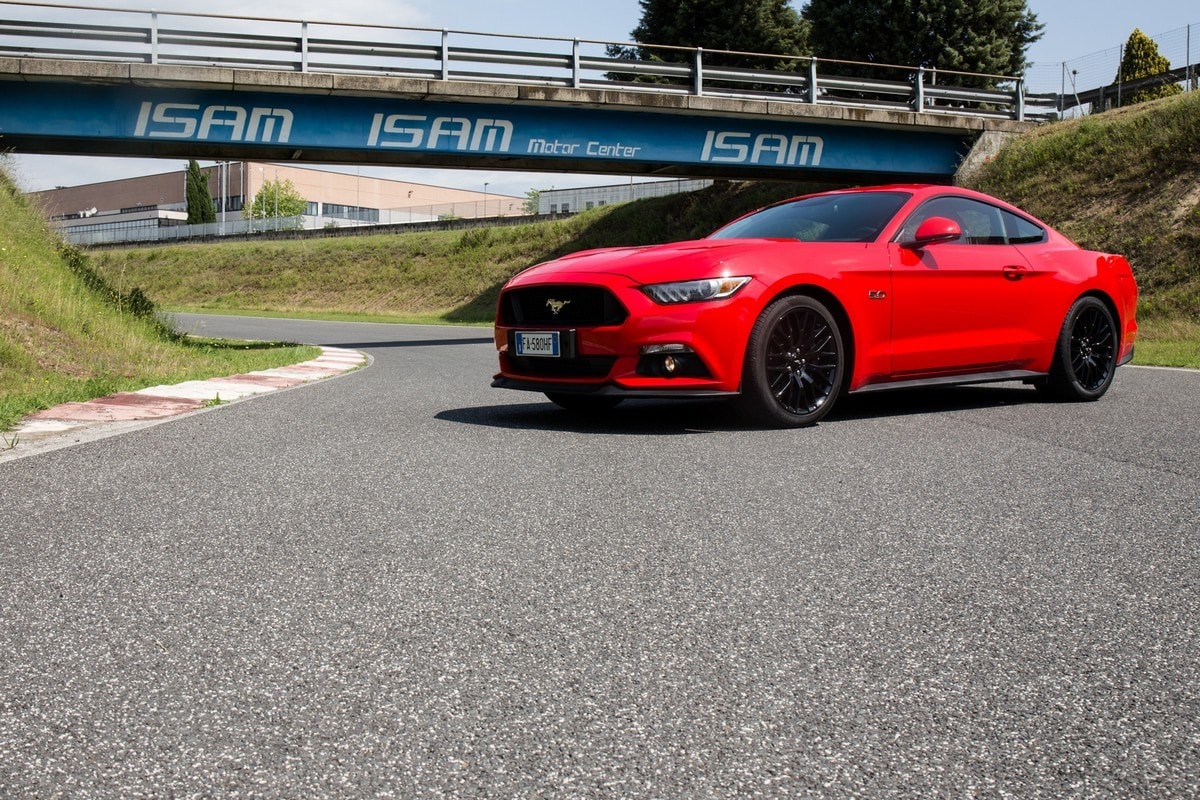 Ford Mustang 5.0 V8 GT: foto