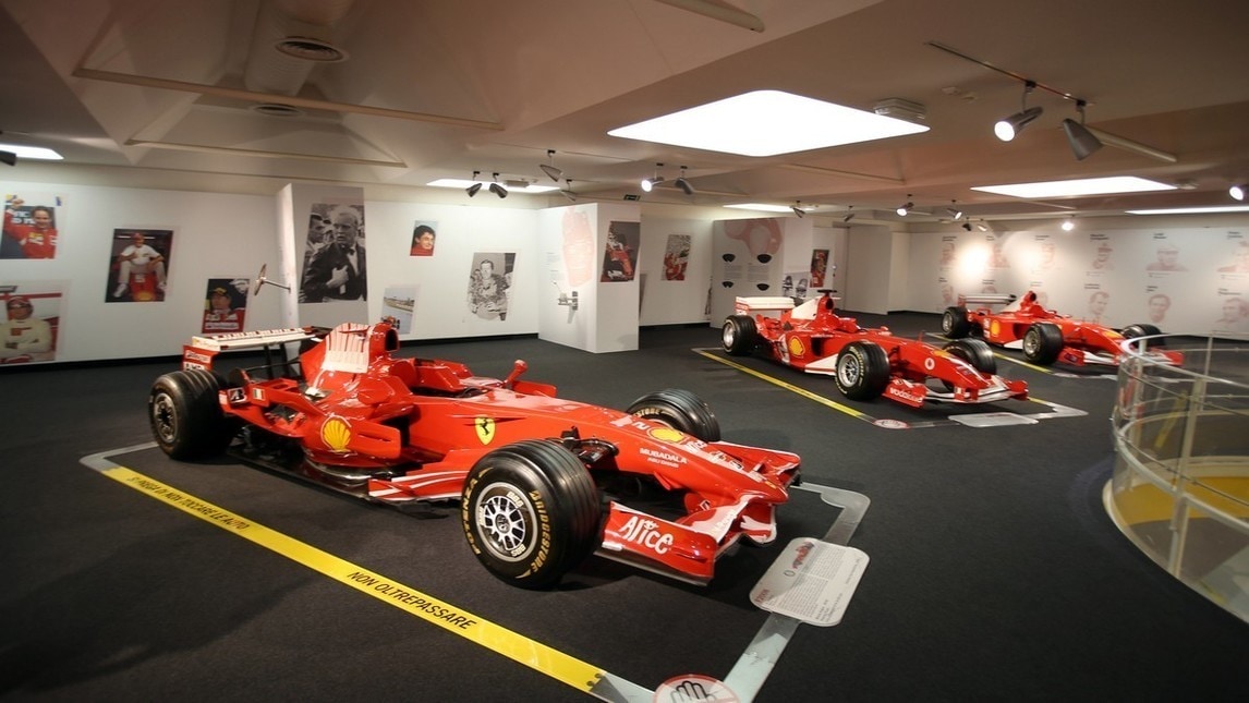 Ferraristi per sempre, le foto della mostra a Maranello