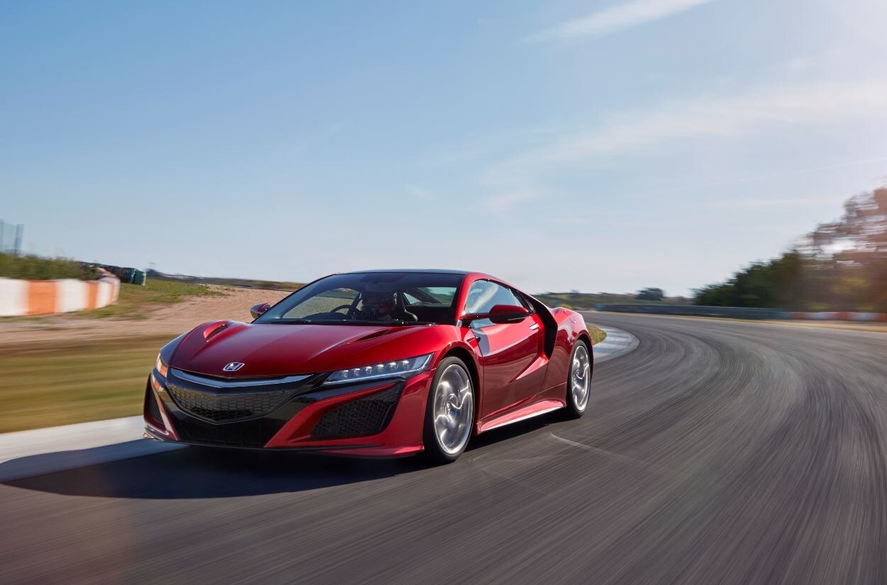 Honda NSX, sogno ibrido da 580 cv in pista a Estoril