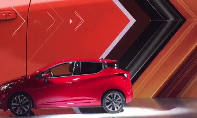 Nissan Micra live Parigi