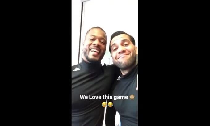 Evra e Dani Alves sono tornati, risate a Vinovo!