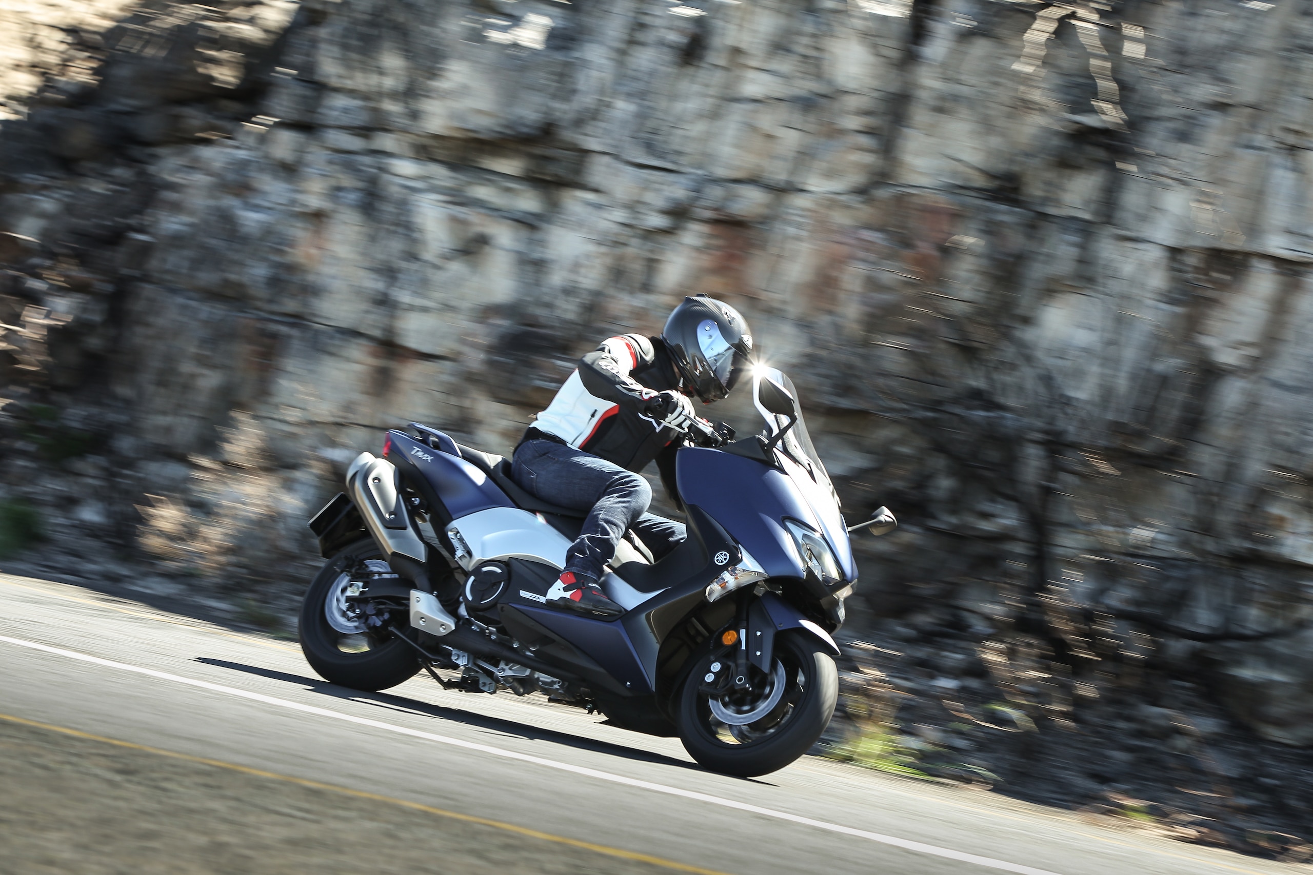 Yamaha TMAX: l'alternativa alla moto