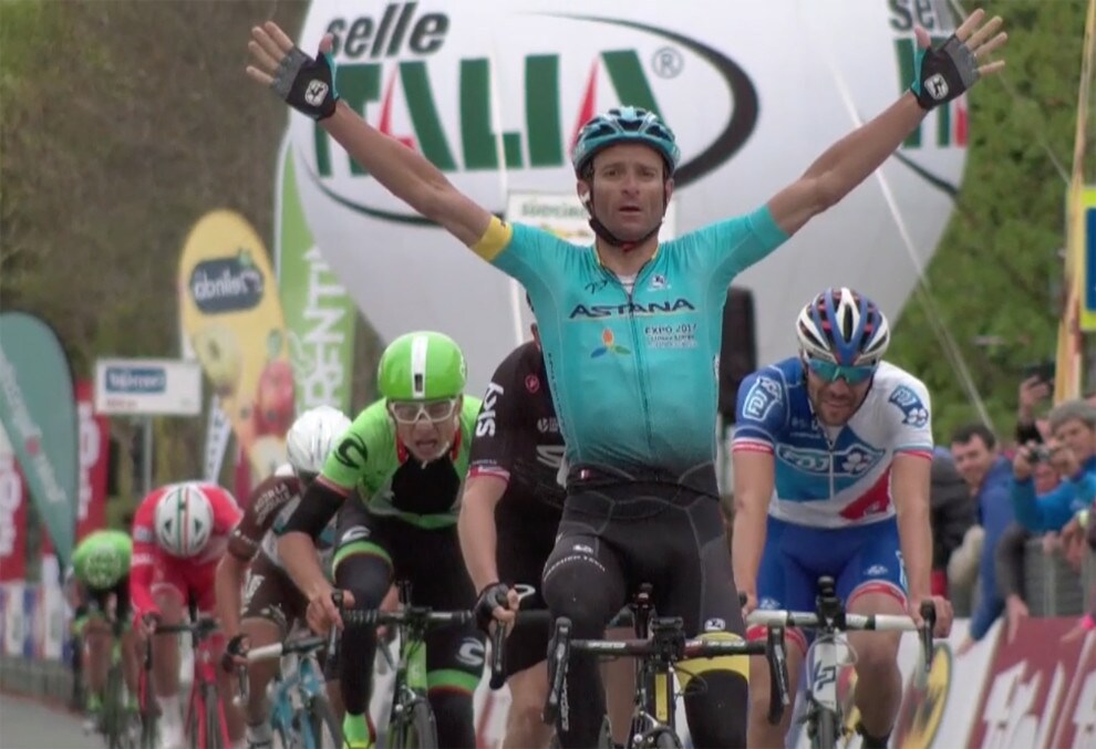 Michele Scarponi, lo slow motion sul traguardo di Innsbruck