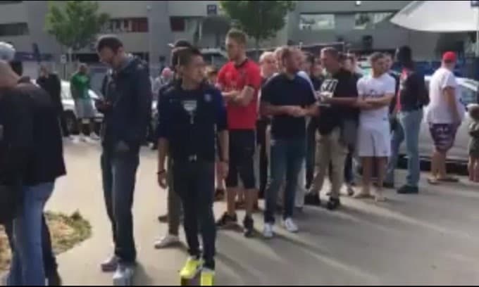 Psg, tifosi in coda per una maglia di Neymar