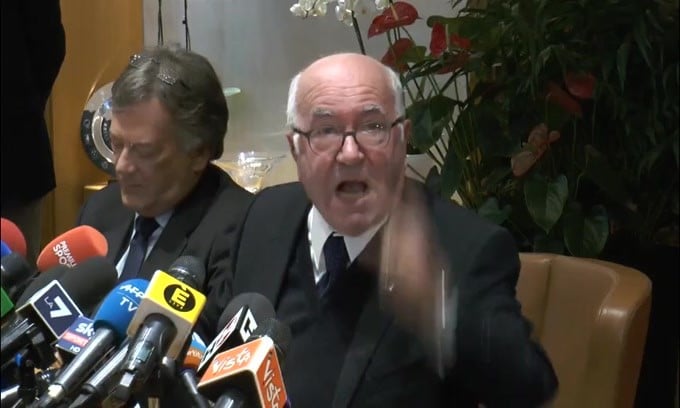 Tavecchio urla in francese