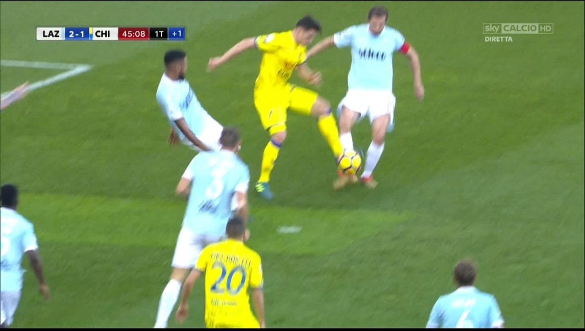Lazio-Chievo, Abisso toglie il rigore a Stepinski con il Var