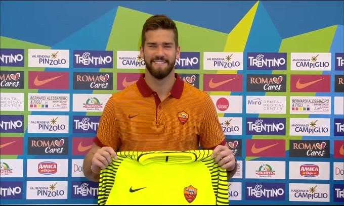 Roma, contatto Liverpool-Alisson