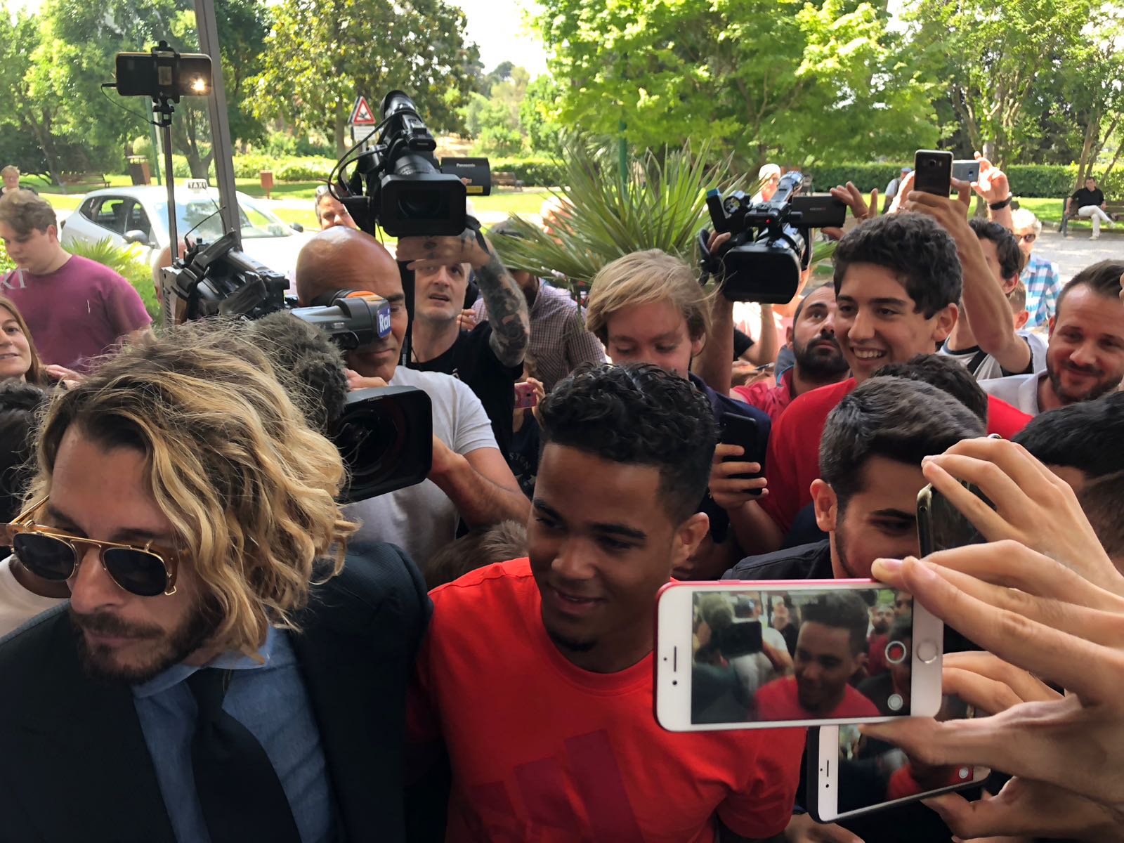 Kluivert a Villa Stuart per le visite mediche