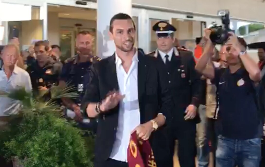 Roma, l'arrivo di Pastore a Roma