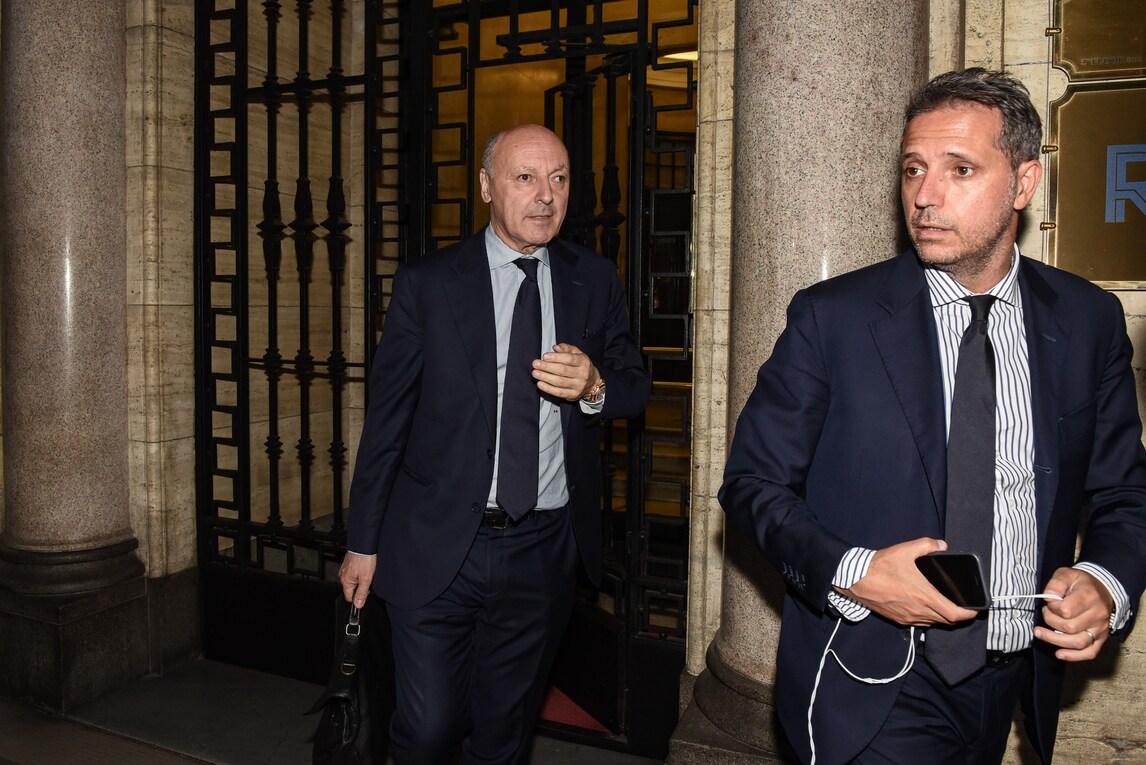 Juventus, Cristiano Ronaldo: Marotta e Paratici escono dagli uffici di Milano senza parlare
