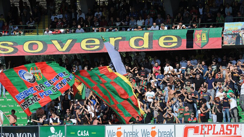 Ternana, denunce e Daspo per gli ultras