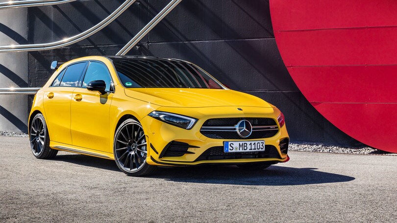 Mercedes-AMG A45, la sportiva arriverà a 421 cv