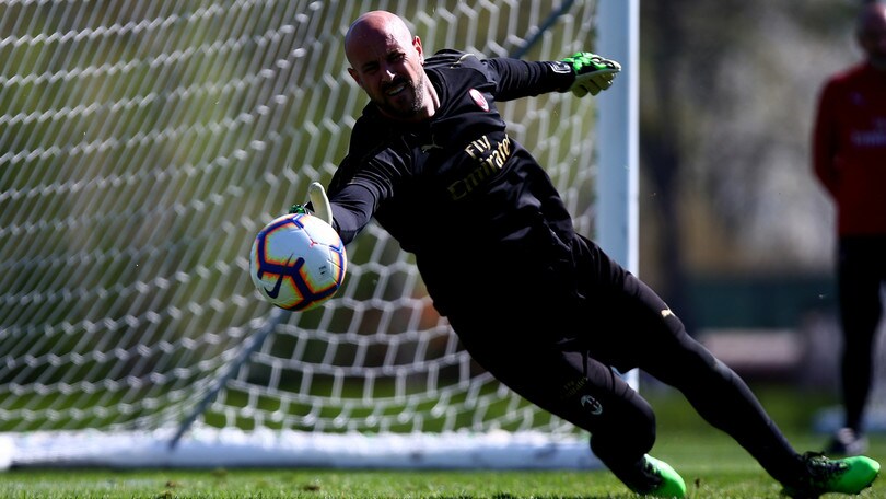 Reina prova a dimenticare la Juve: show in allenamento