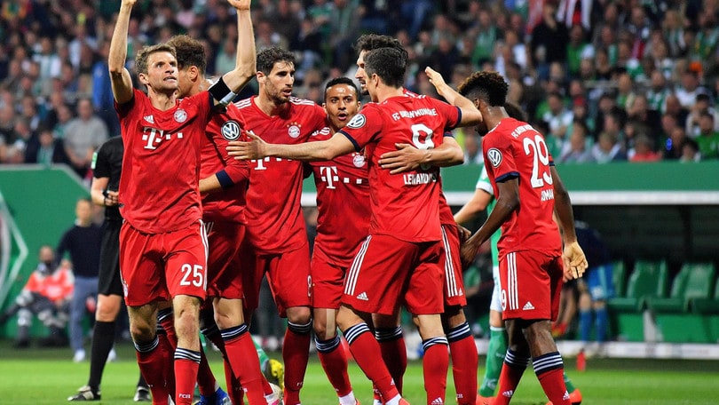 Il Bayern festeggia con la Il Bayern festeggia con la