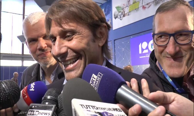 A Roma impazza la 'Conte-Mania'