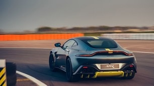 Aston Martin Vantage AMR - FOTO