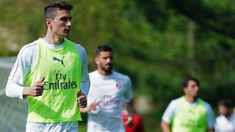 Milan, tegola per Gattuso: rottura del crociato per Caldara Milan, tegola per Gattuso: rottura del crociato per Caldara