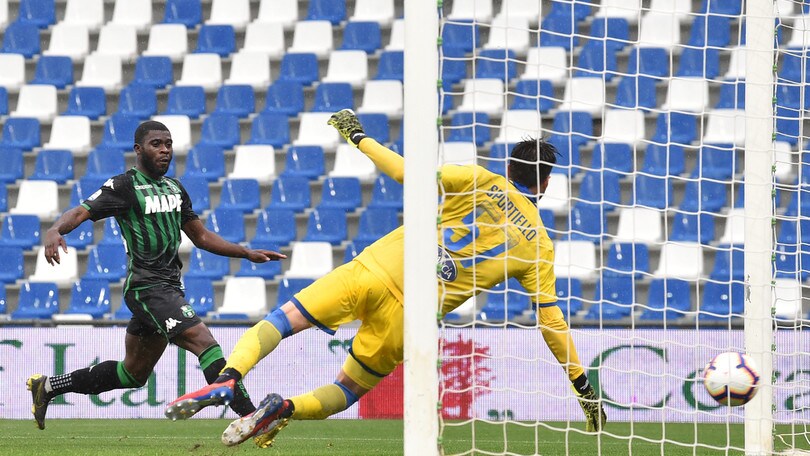 Frosinone retrocesso in Serie B: il Sassuolo trova il 2-2 nel finale