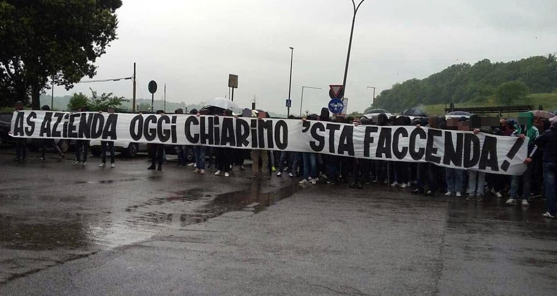 Addio De Rossi, contestazione a Trigoria contro la società
