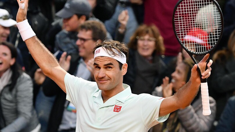 Il ruggito di Federer: annulla due match-point a Coric e si prende i quarti