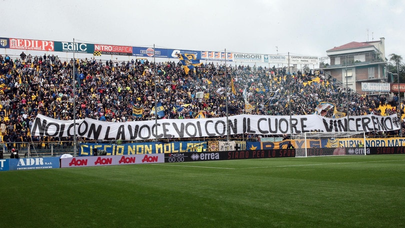 Il Parma conquista la salvezza e i tifosi del Tardini