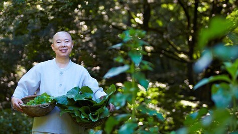 La monaca buddista-chef Jeong Kwan fa tappa a Roma