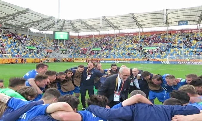 L'urlo dell'Italia U20 dopo la vittoria con la Polonia