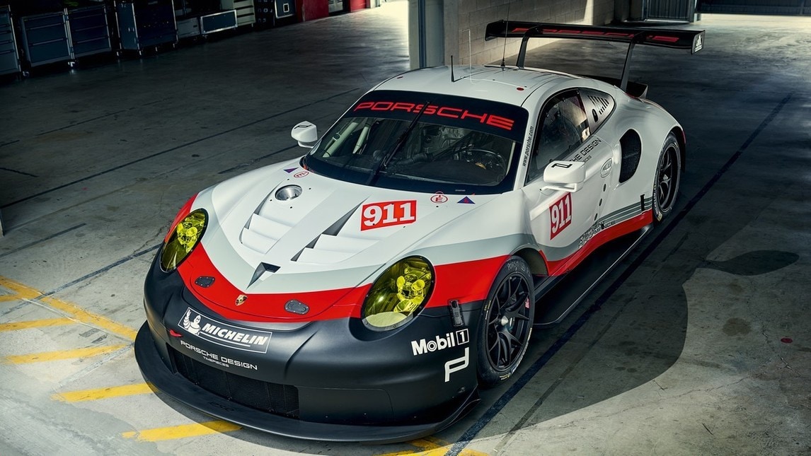Porsche 911 RSR: tutte le foto