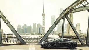 Porsche Taycan, che sfilata a Shanghai - LE FOTO