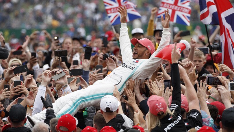 Silverstone, Wolff: "Che lotta tra Bottas e Hamilton"
