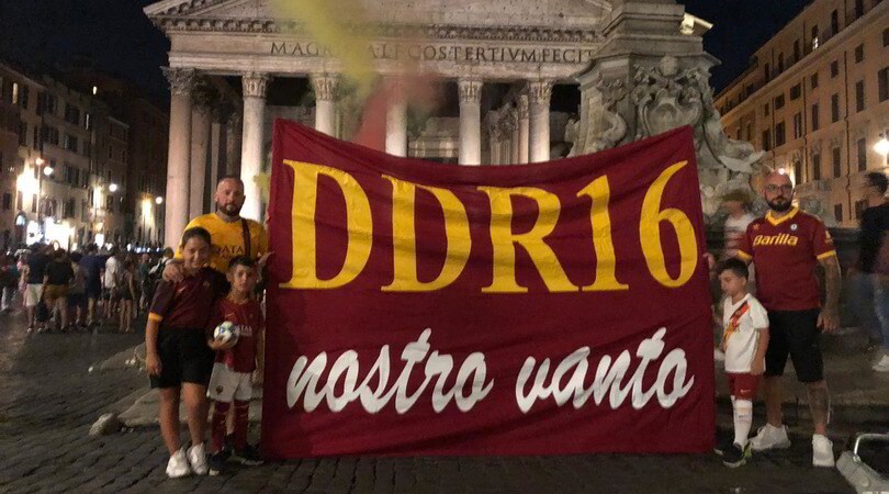 La Roma compie 92 anni: grande festa dei tifosi nel centro della capitale
