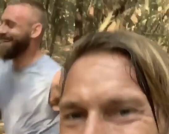 De Rossi, domani la partenza. Intanto si allena con Totti