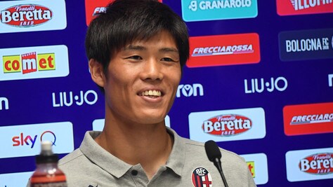 Bologna, Tomiyasu si presenta: