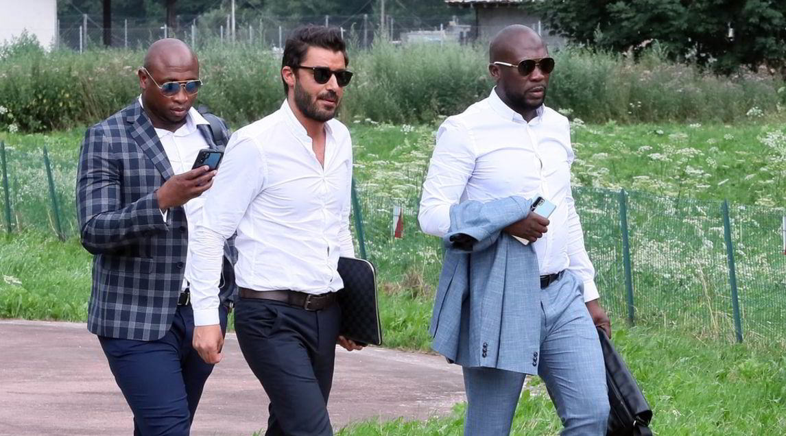 Napoli, i procuratori di Pepé atterrano a Dimaro