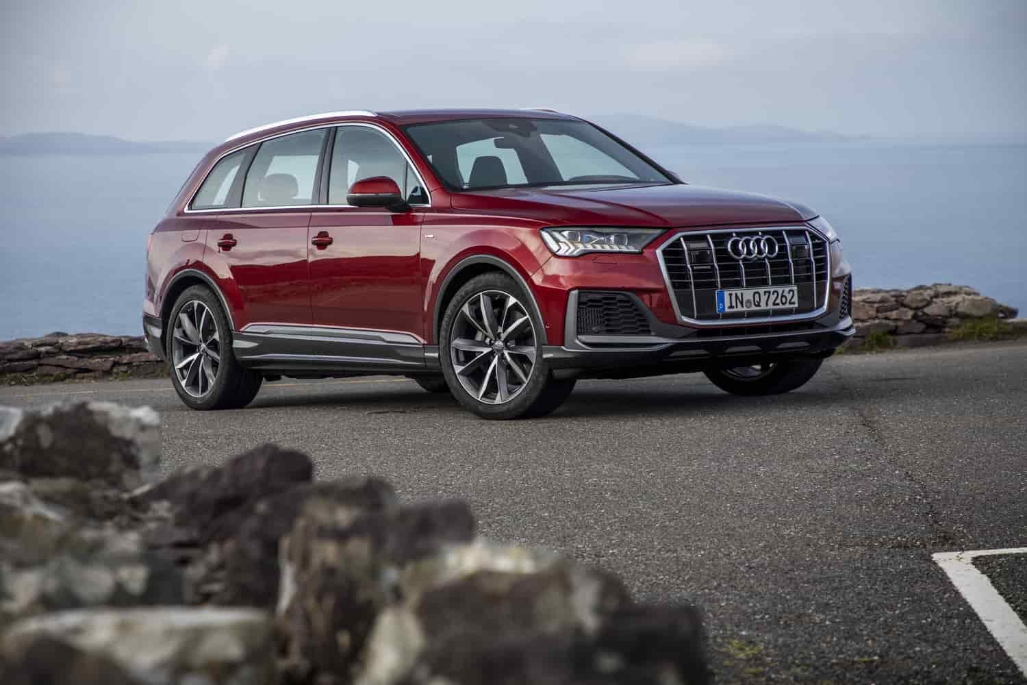 Audi Q7 restyling: gli scatti del test