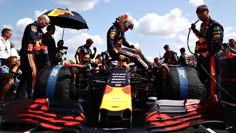 Red Bull, Verstappen: "La Mercedes è dominante"