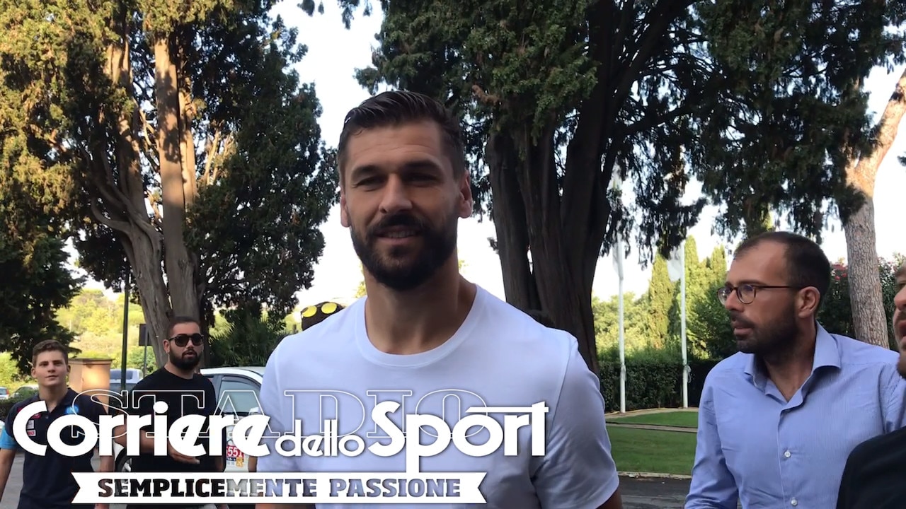 Napoli, Llorente a Villa Stuart per le visite mediche