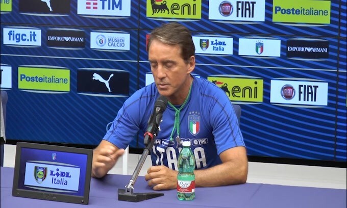 Mancini: "Zaniolo e Kean? Devono imparare a comportarsi bene"
