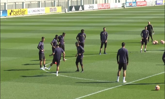 Juventus, in allenamento si rivedono Sarri e Ramsey