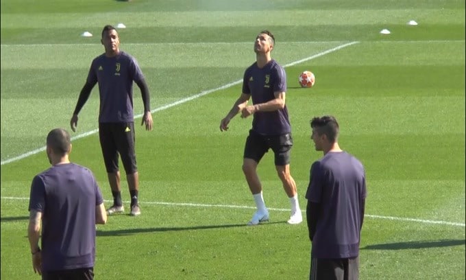 Mourinho elogia Ronaldo