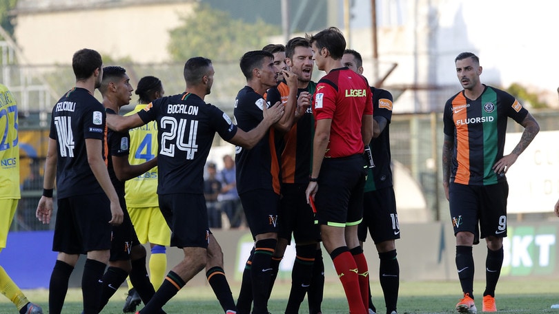 Serie B, due giornate di squalifica per Aramu del Venezia