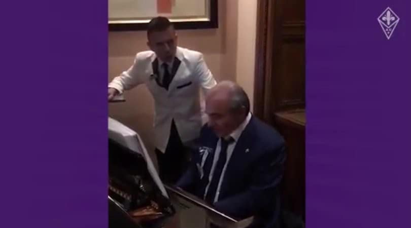 Commisso show: suona l'inno della Fiorentina