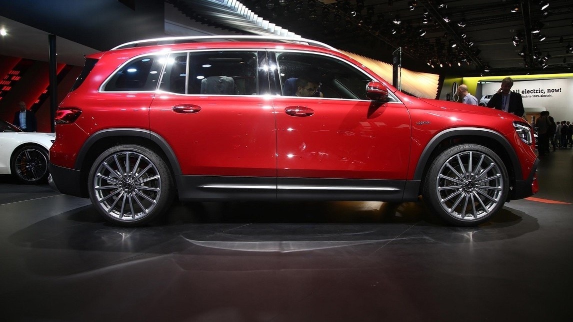 Mercedes-AMG GLB 53 4Matic al Salone di Francoforte 2019: scatti