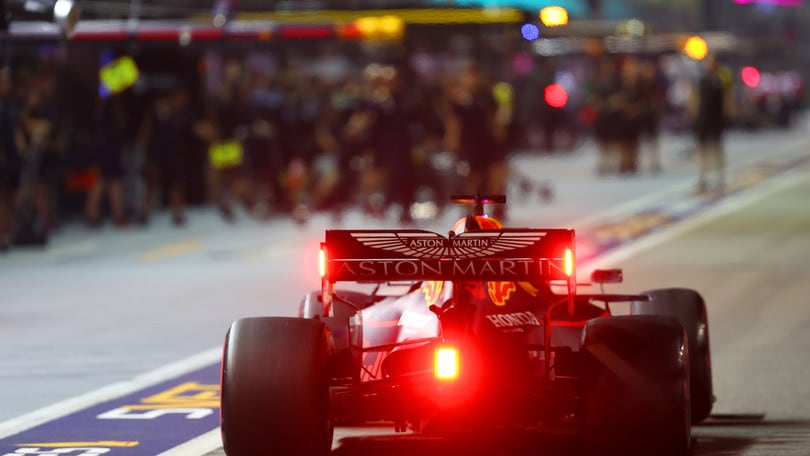Gp Singapore, Verstappen: "Troppo lenti, non capiamo il perché"