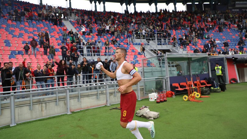 Roma, Dzeko decisivo al 94': Bologna ko 2-1