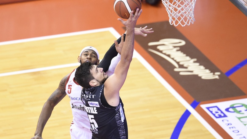 Serie A basket: Trento corsara a Reggio Emilia