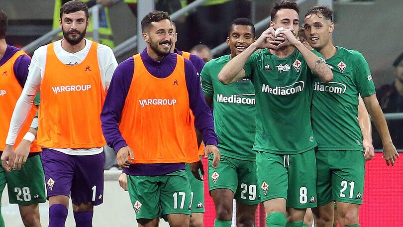 Milan, ancora un ko: tris della Fiorentina e fischi per Giampaolo