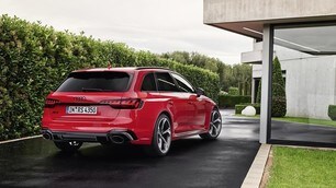 Audi RS4 Avant restyling: immagini