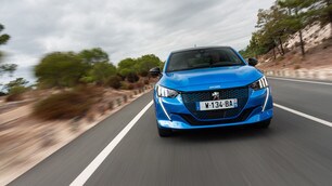 Peugeot e-208: tutte le foto della prova